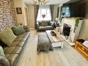 Lounge- click for photo gallery